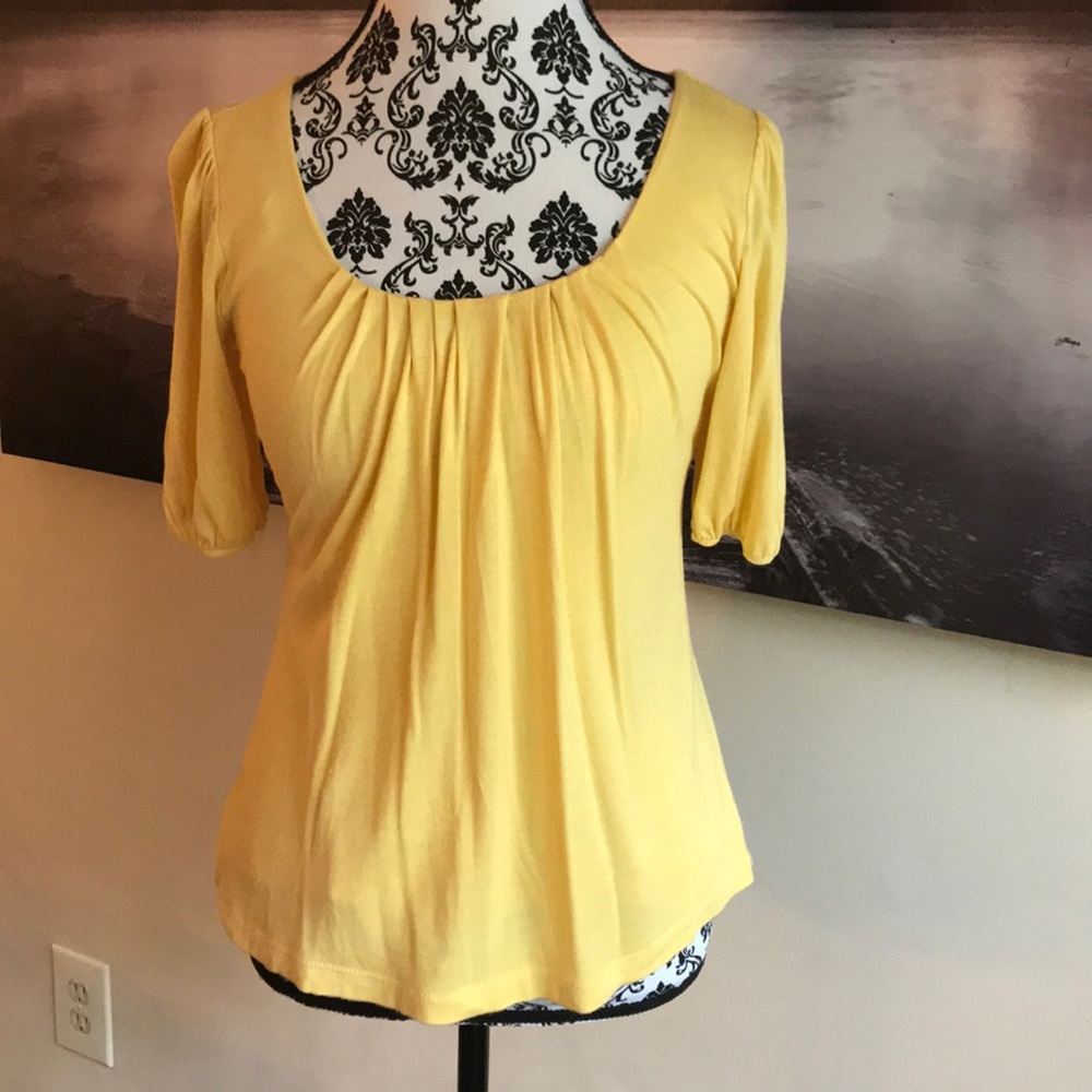 SALE Antonio Melani yellow top sz xs